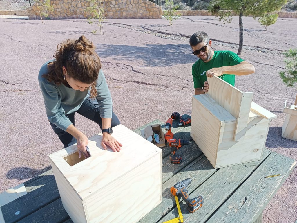 voluntarios cajas nido